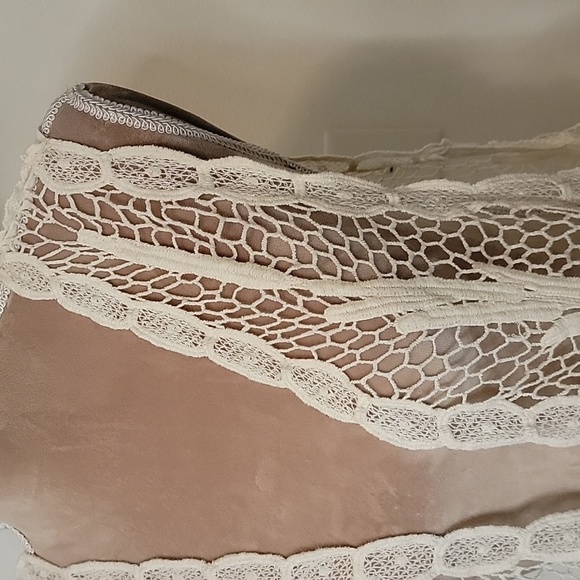 Unbranded, Unsized Boho Open Sleeveless Crocheted Cardigan.  Super Cute! - Picture 2 of 6